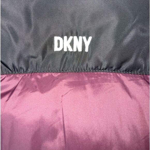 DKNY Sport NWT Puffer Jacket Hooded Colorblock Burgundy w/Zipper Front $169.50+ - Picture 3 of 13